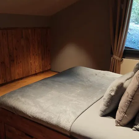 Modern And Bright In Centre